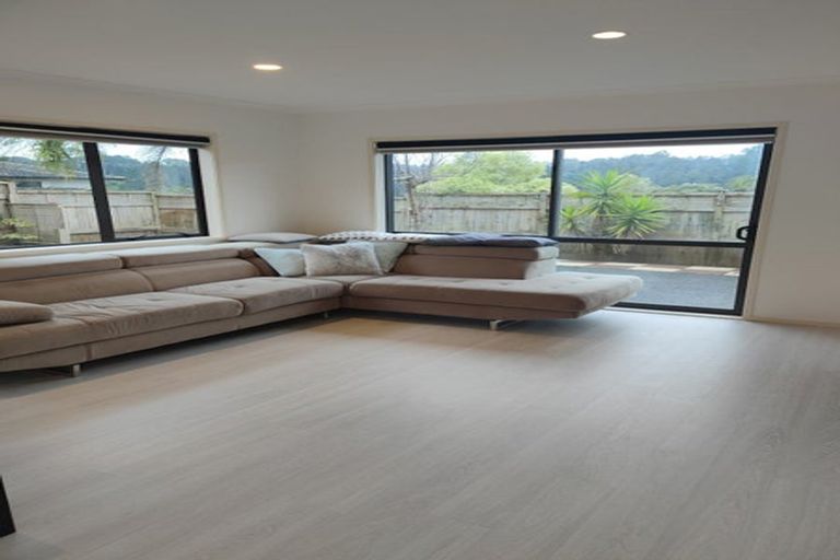 Photo of property in 3/20 The Avenue, Albany, Auckland, 0632