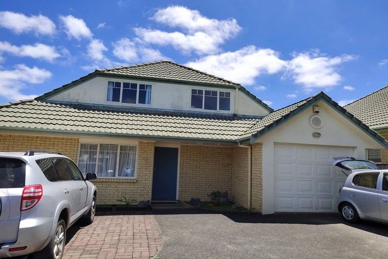 Photo of property in 2/108 Bob Charles Drive, Golflands, Auckland, 2013