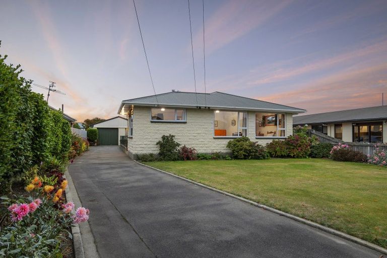 Photo of property in 108 Isleworth Road, Bishopdale, Christchurch, 8053
