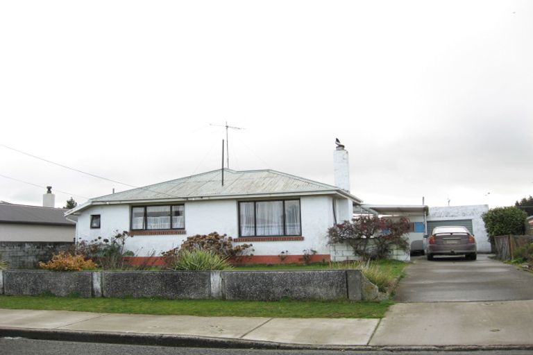 Photo of property in 42 Holloway Street, Waikiwi, Invercargill, 9810