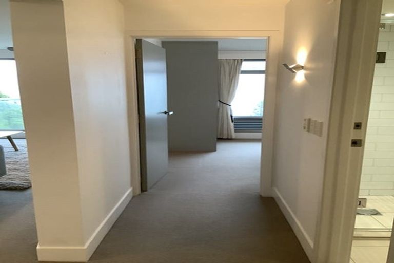 Photo of property in The Capital, 14/370 Oriental Parade, Oriental Bay, Wellington, 6011