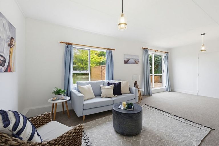 Photo of property in 77 Baylands Drive, Newlands, Wellington, 6037