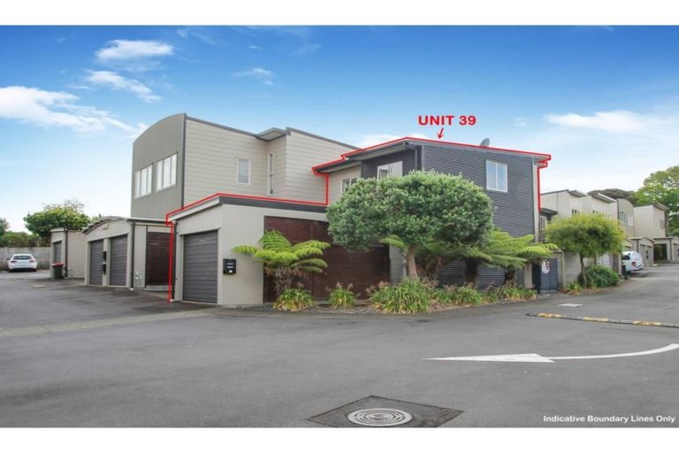 Photo of property in 1/206 Manuka Road, Bayview, Auckland, 0629
