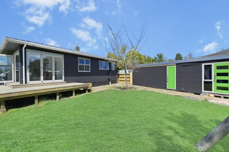 Photo of property in 9 Charles Road, Hannahs Bay, Rotorua, 3010