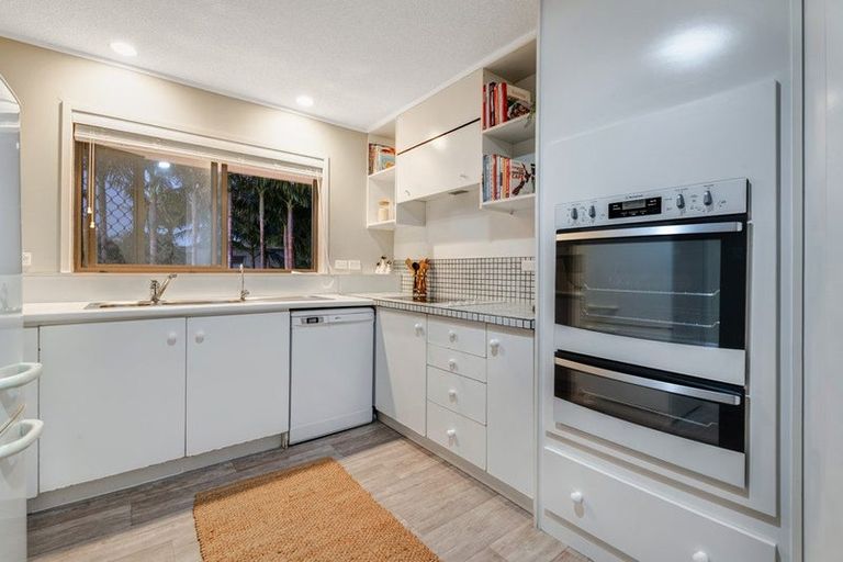 Photo of property in 54 The Circle, Manly, Whangaparaoa, 0930