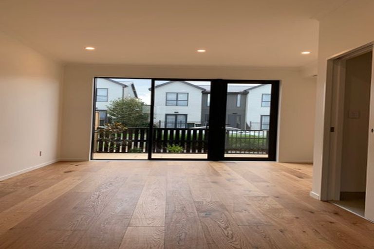 Photo of property in 17 Mahalo Avenue, Wiri, Auckland, 2104