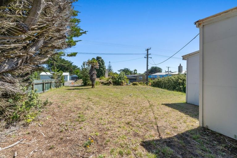 Photo of property in 98 Park Avenue, Waitarere Beach, Levin, 5510