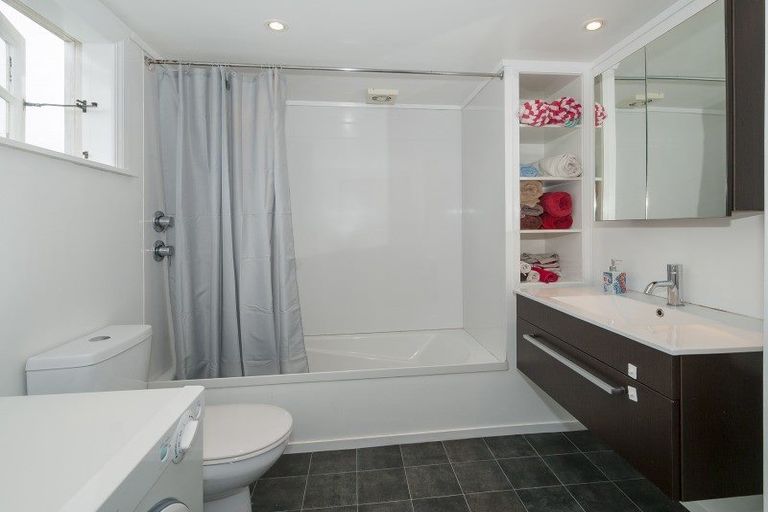 Photo of property in 2 Patrick Street, Petone, Lower Hutt, 5012