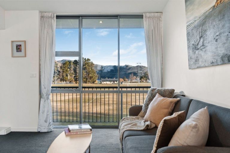 Photo of property in 9 Sunhaven Cove, Cromwell, 9310