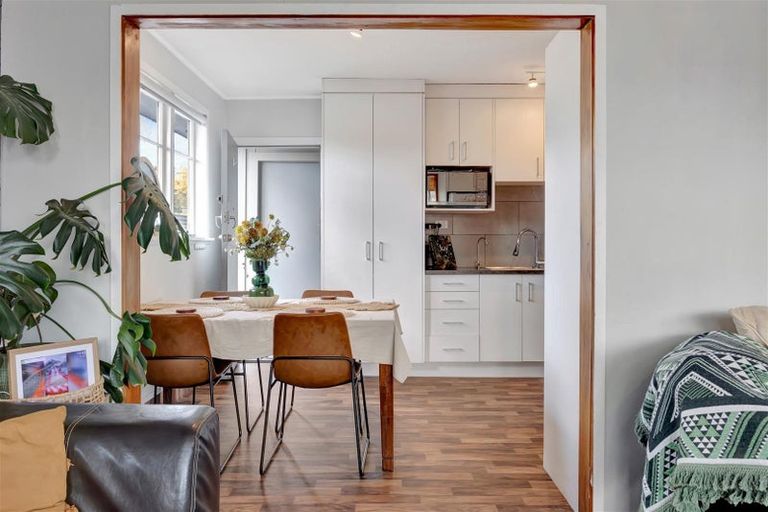 Photo of property in 82 Urlich Avenue, Melville, Hamilton, 3206