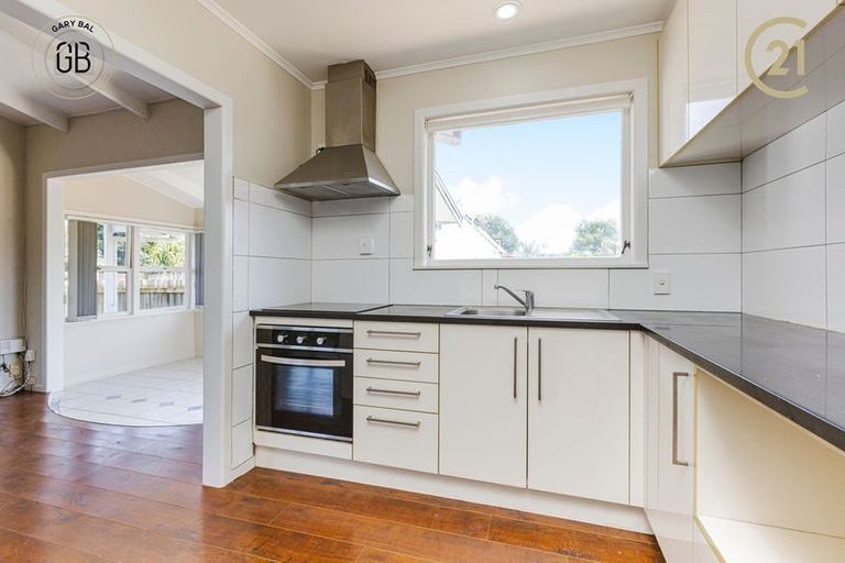 Photo of property in 6 Braeburn Place, Takanini, 2112