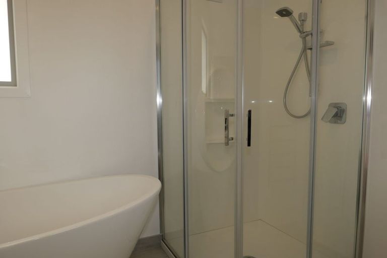 Photo of property in 11 Kotare Street, Waikanae, 5036