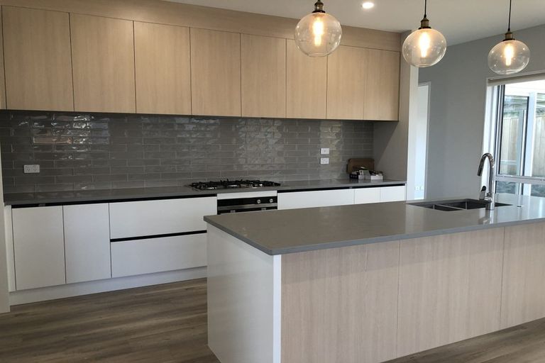 Photo of property in 25 Bevyn Street, Castor Bay, Auckland, 0620