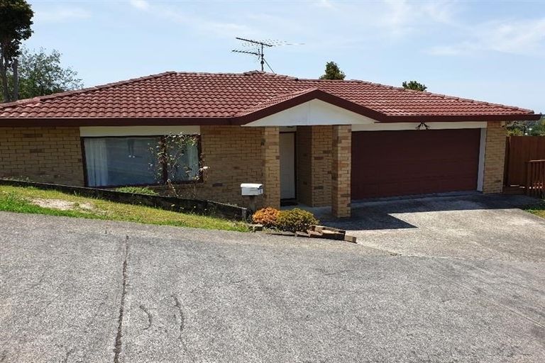 Photo of property in 8 Shah Place, Glen Eden, Auckland, 0602