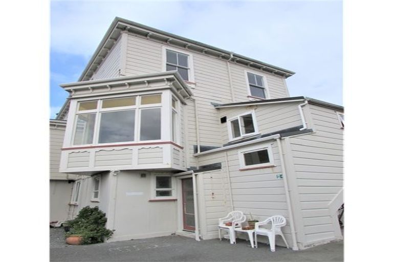 Photo of property in 4/110 Clyde Street, Island Bay, Wellington, 6023