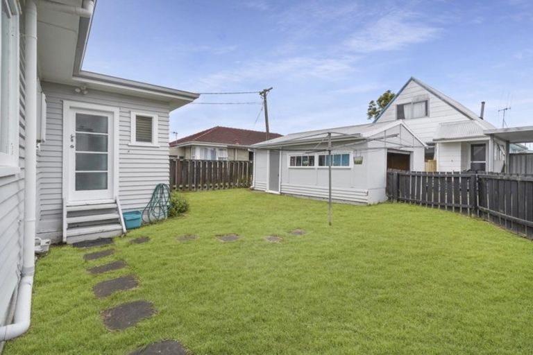 Photo of property in 35 Primrose Street, Frankton, Hamilton, 3204