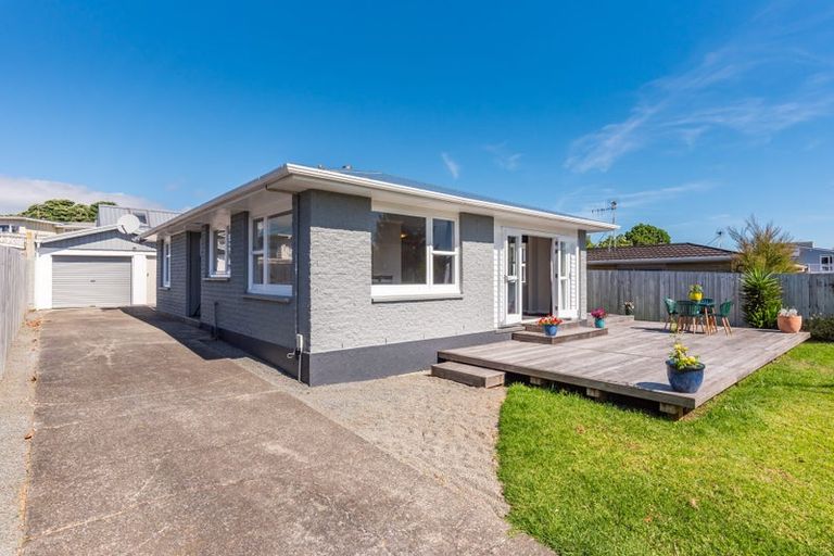 Photo of property in 16 Anthony Grove, Paraparaumu Beach, Paraparaumu, 5032