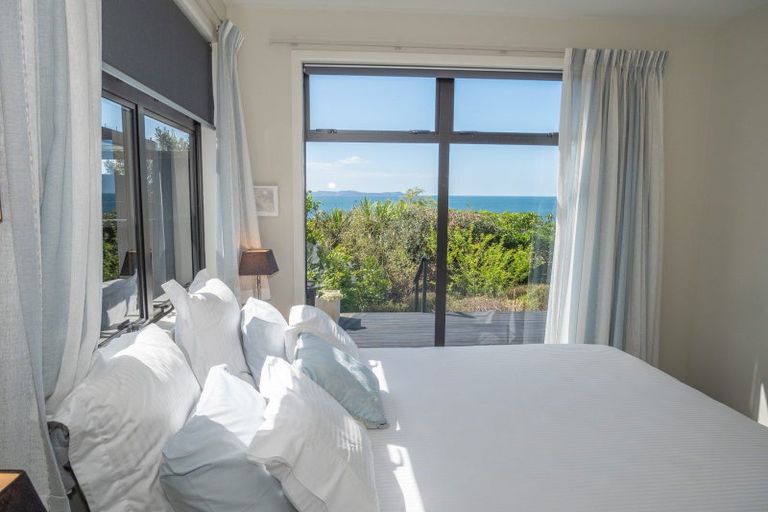 Photo of property in 6 Sunrise Place, Cable Bay, 0420