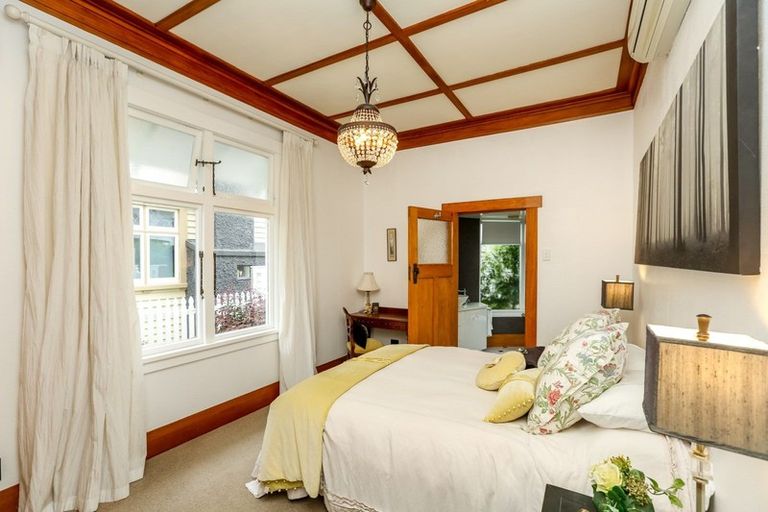 Photo of property in 83 Brougham Street, New Plymouth, 4310