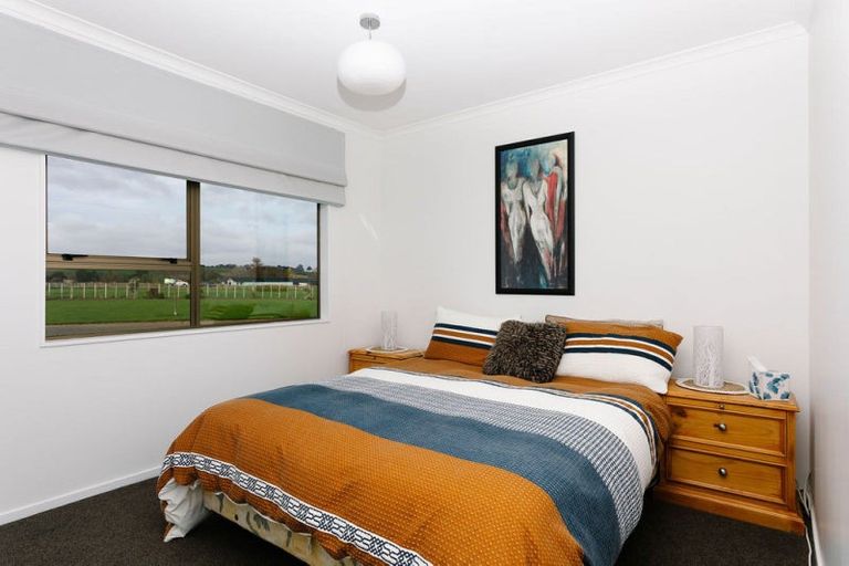 Photo of property in 77120a State Highway 2, Dannevirke, 4977