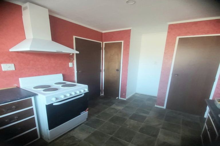 Photo of property in 96a Waiwhetu Road, Waterloo, Lower Hutt, 5011