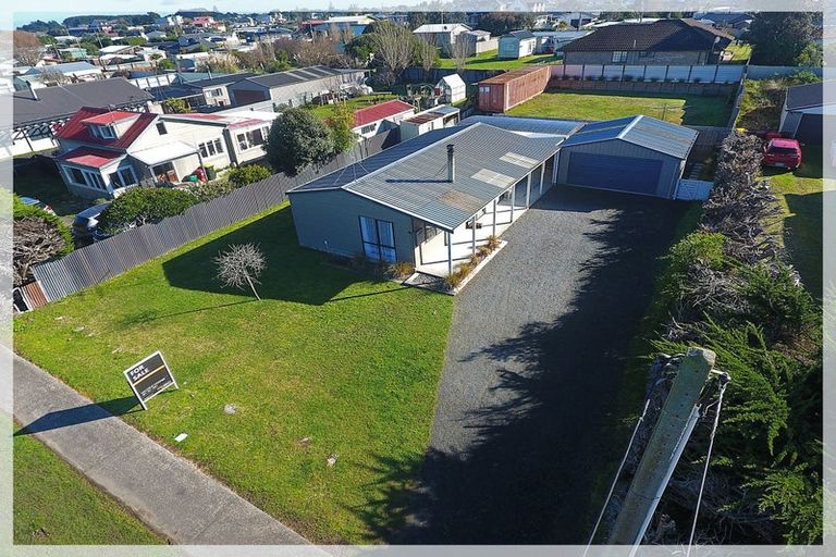 Photo of property in 5 Linklater Avenue, Foxton Beach, Foxton, 4815