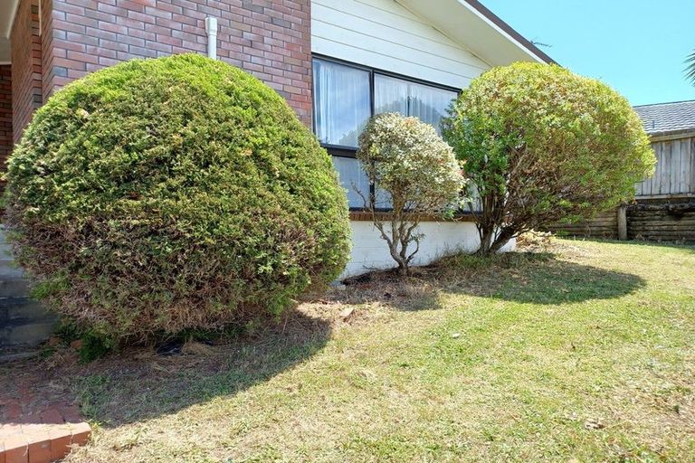 Photo of property in 24 Dianne Louise Drive, Half Moon Bay, Auckland, 2012