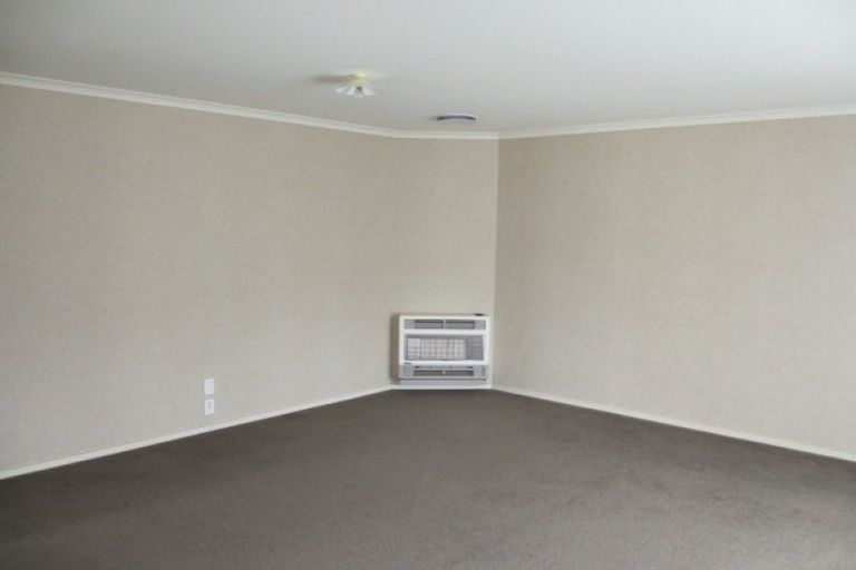 Photo of property in 14 Brooklyn Heights Drive, Kelvin Grove, Palmerston North, 4414