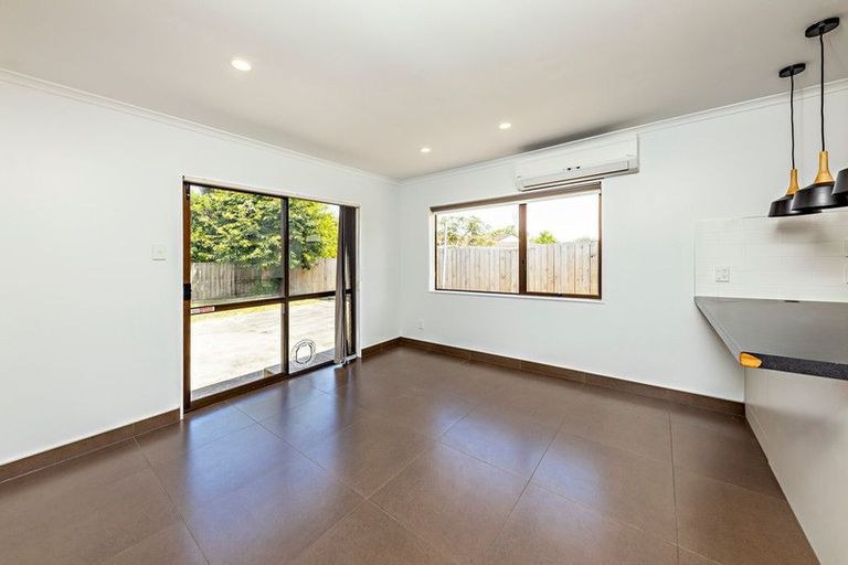 Photo of property in 3 Aztec Place, Conifer Grove, Takanini, 2112