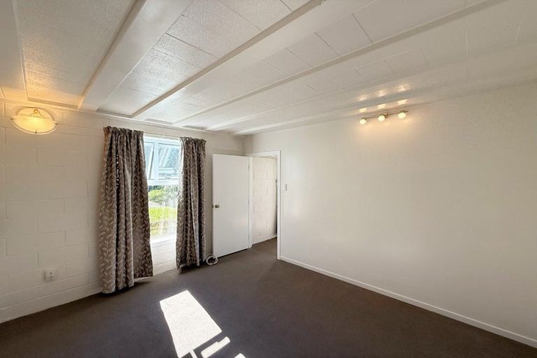 Photo of property in 27 Glendene Avenue, Glendene, Auckland, 0602