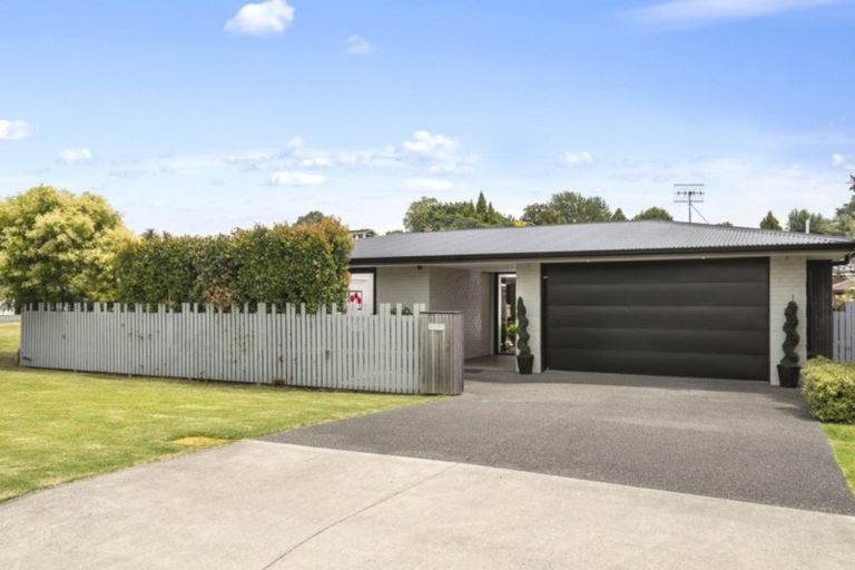 Photo of property in 25 Burrows Street, Tauranga South, Tauranga, 3112