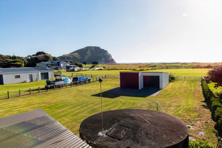 Photo of property in 102 Newcastle Street, Mahia, 4198