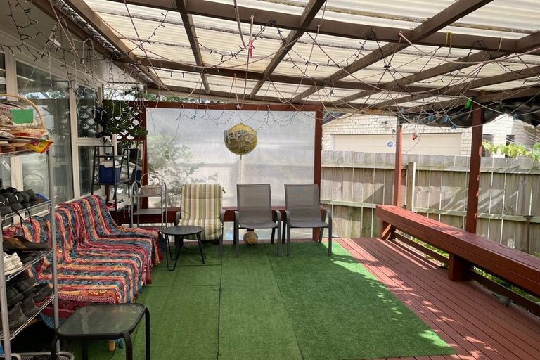 Photo of property in 9 Malcolm Place, Mangere East, Auckland, 2024