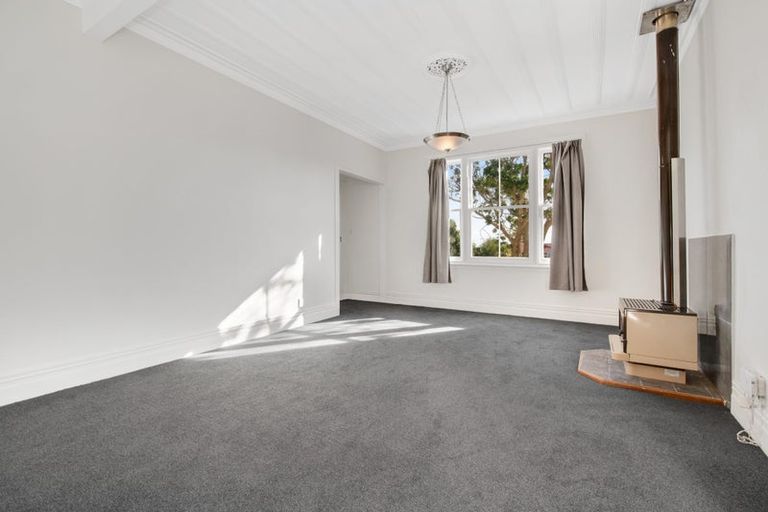 Photo of property in 22 Garfield Road, Helensville, 0800