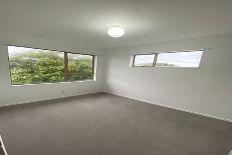 Photo of property in 71 Fyvie Avenue, Tawa, Wellington, 5028