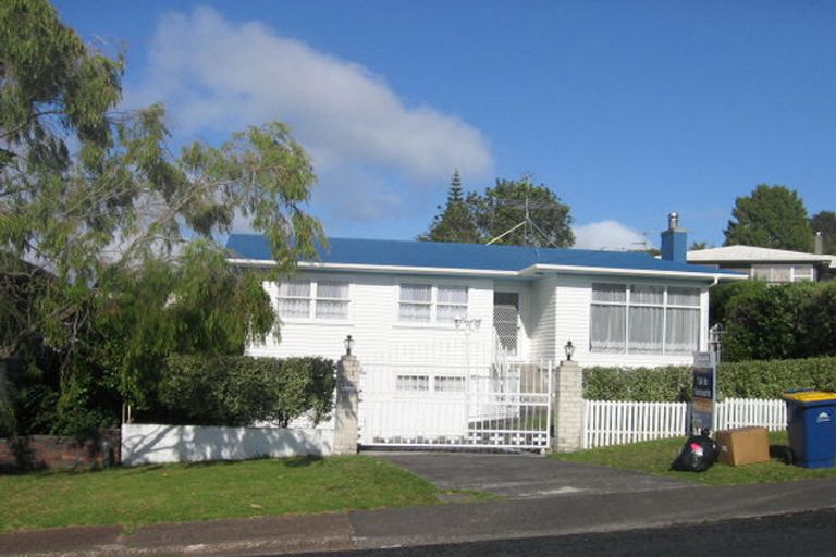 Photo of property in 35 Weldene Avenue, Glenfield, Auckland, 0629