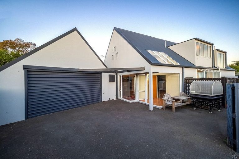 Photo of property in 2/5 Tahi Place, Belfast, Christchurch, 8051