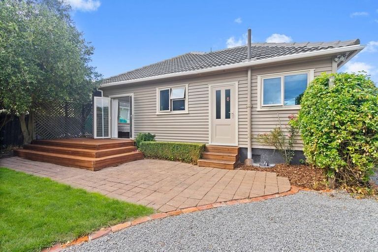 Photo of property in 11 Christian Street, Bryndwr, Christchurch, 8053