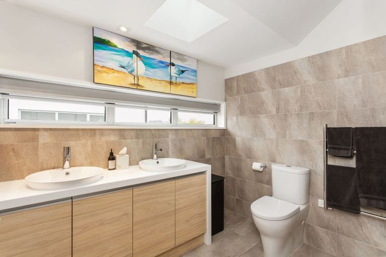 Photo of property in 5 Knowles Street, Merivale, Christchurch, 8052