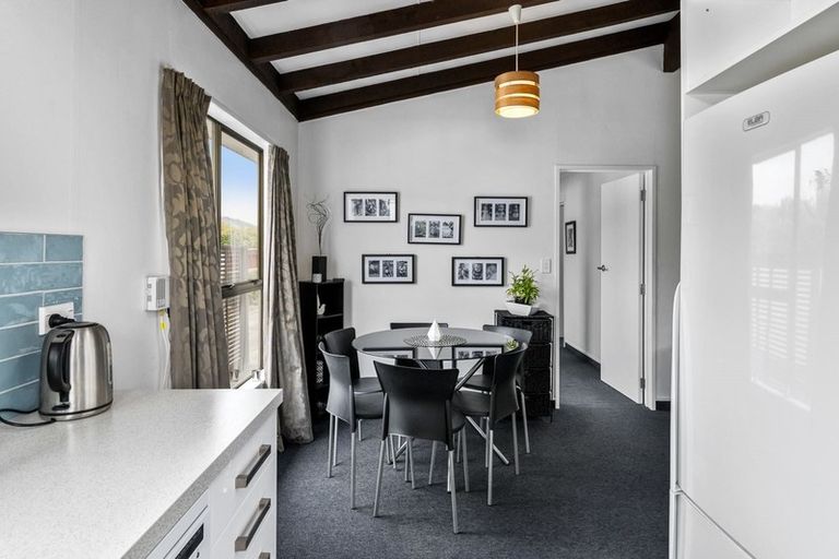 Photo of property in 18a Kanawa Street, Waikanae, 5036