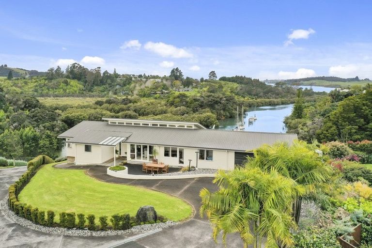 Photo of property in 54 Riverview Road, Kerikeri, 0230