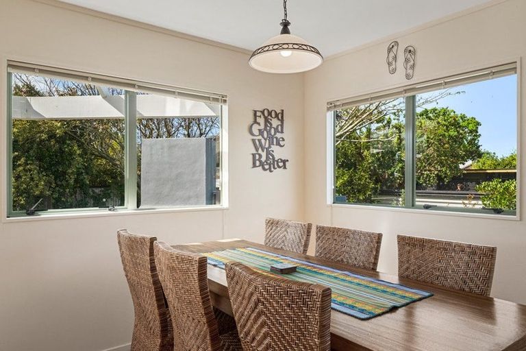 Photo of property in 12 Hereford Place, Waihi Beach, 3611