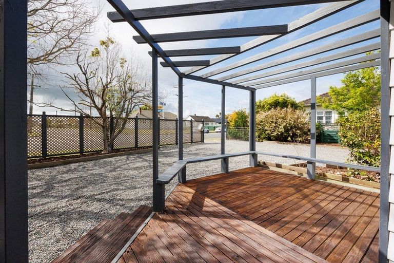 Photo of property in 14 Pukepapa Road, Marton, 4710