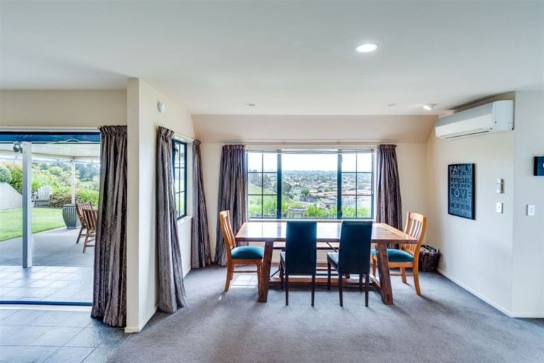 Photo of property in 39 Cumberland Rise, Taradale, Napier, 4112