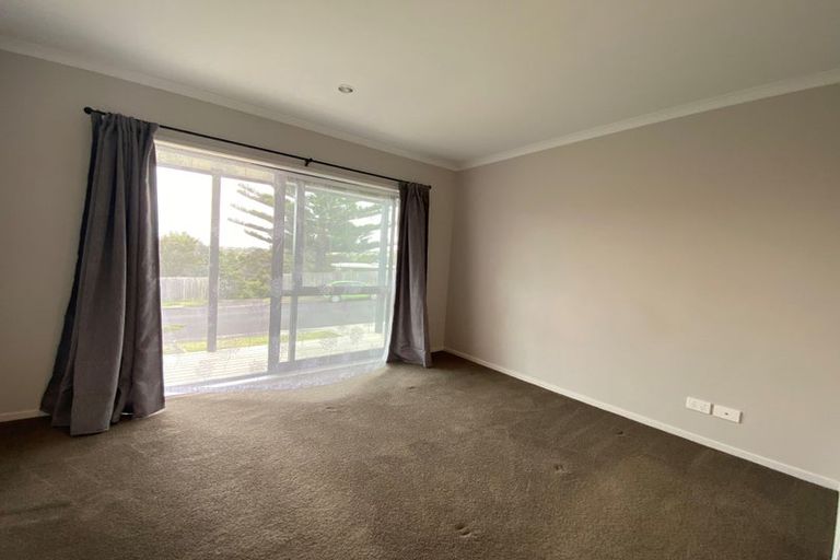 Photo of property in 10 Stredwick Drive, Torbay, Auckland, 0630