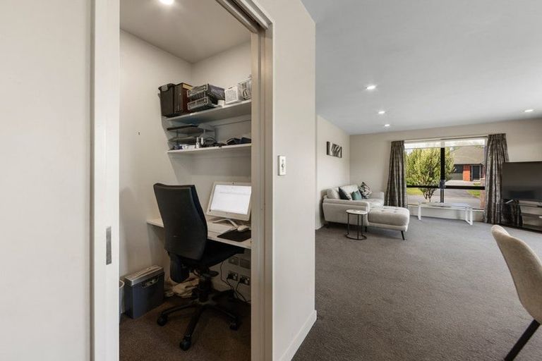 Photo of property in 32 East Ellington Drive, Mairehau, Christchurch, 8052