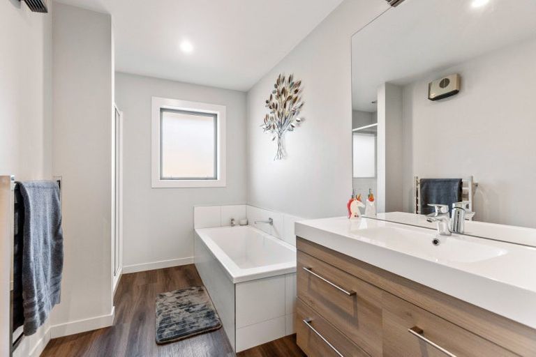 Photo of property in 11 Turnbull Crescent, Wanaka, 9305