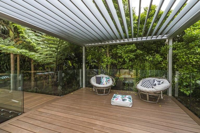 Photo of property in 36 Sylvan Park Avenue, Milford, Auckland, 0620