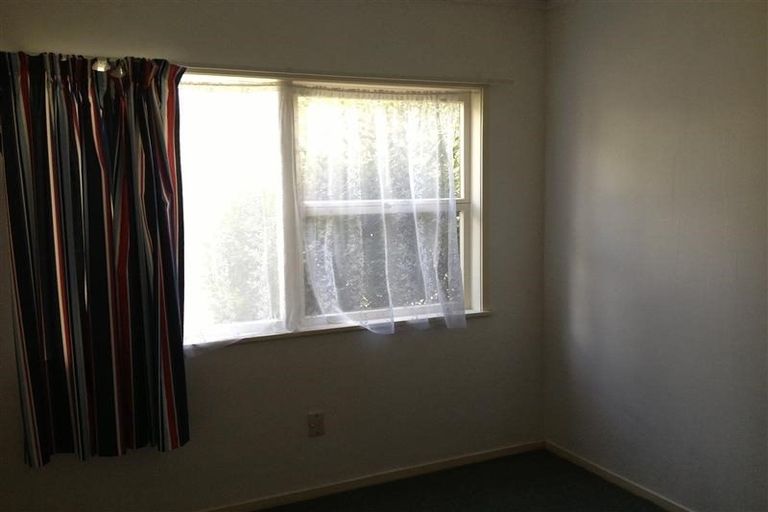 Photo of property in 15 Camrose Place, Glenfield, Auckland, 0629