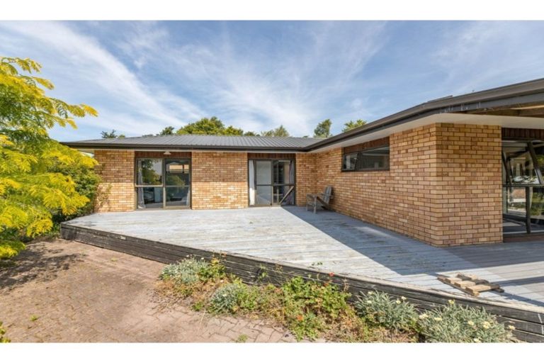 Photo of property in 56 Buckleys Road, Rangiora, 7400